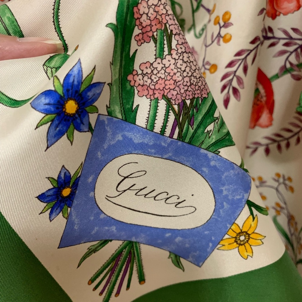 Vintage GUCCI Iconic "Flora" Silk Scarf with Green Border